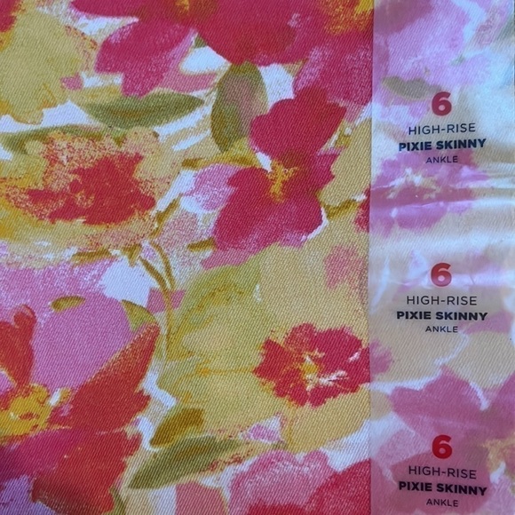 Old navy pink floral pixie skinny high rise ankle pants - Picture 6 of 6